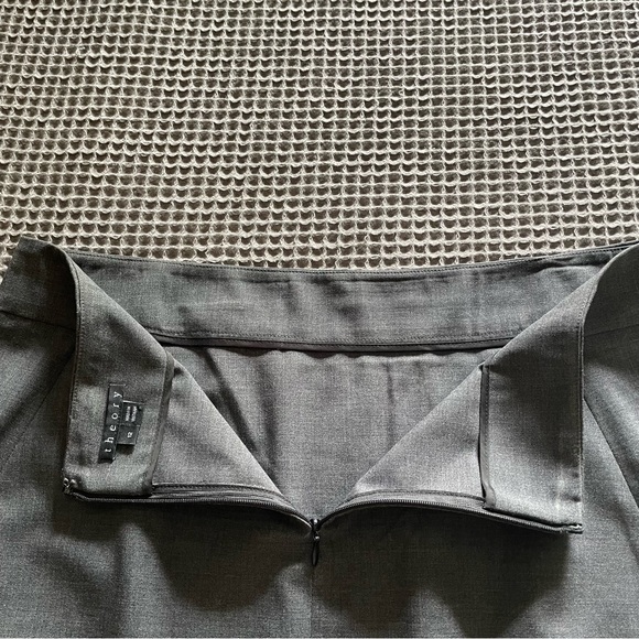 Theory Joanie Sevona Stretch Wool Pencil Skirt In Size 12 - Picture 11 of 13